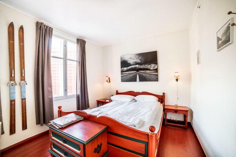 Laerdalsoren Motor Guesthouse Lærdalsøyri Buitenkant foto