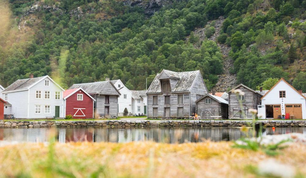 Laerdalsoren Motor Guesthouse Lærdalsøyri Buitenkant foto